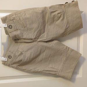 Diesel shorts in ghaki color. Size 27